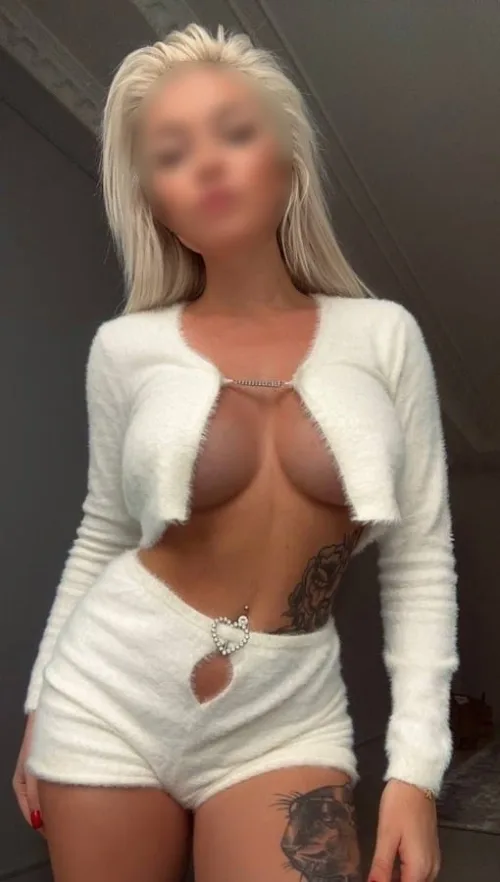 Hot Bitch